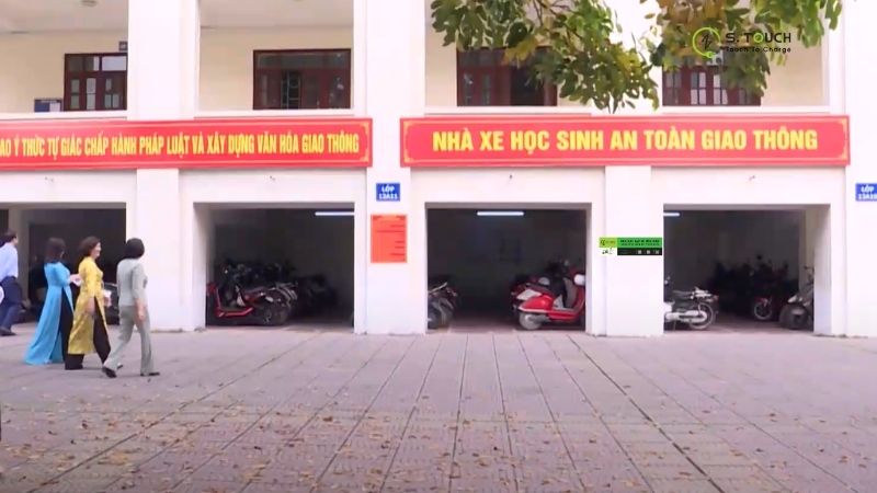 S. Touch | Trạm sạc xe điện S.TOUCH - Mô hình nhà xe ATGT tại Trường CĐ Cơ điện & Xây dựng Bắc Ninh ngày 18/11/2024 Mô hình nhà xe ATGT kiểu mẫu